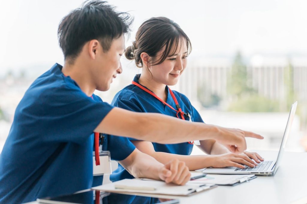 クリニックにおける導入におすすめのチャットボット