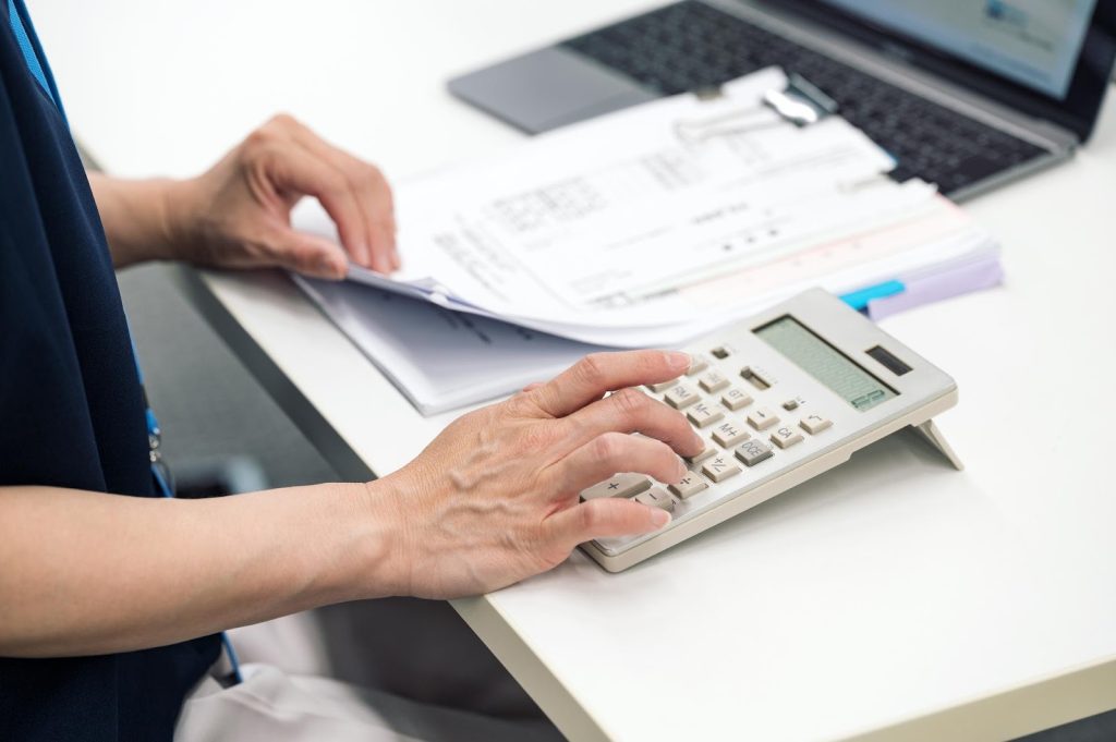 費用の内訳には何が含まれる？