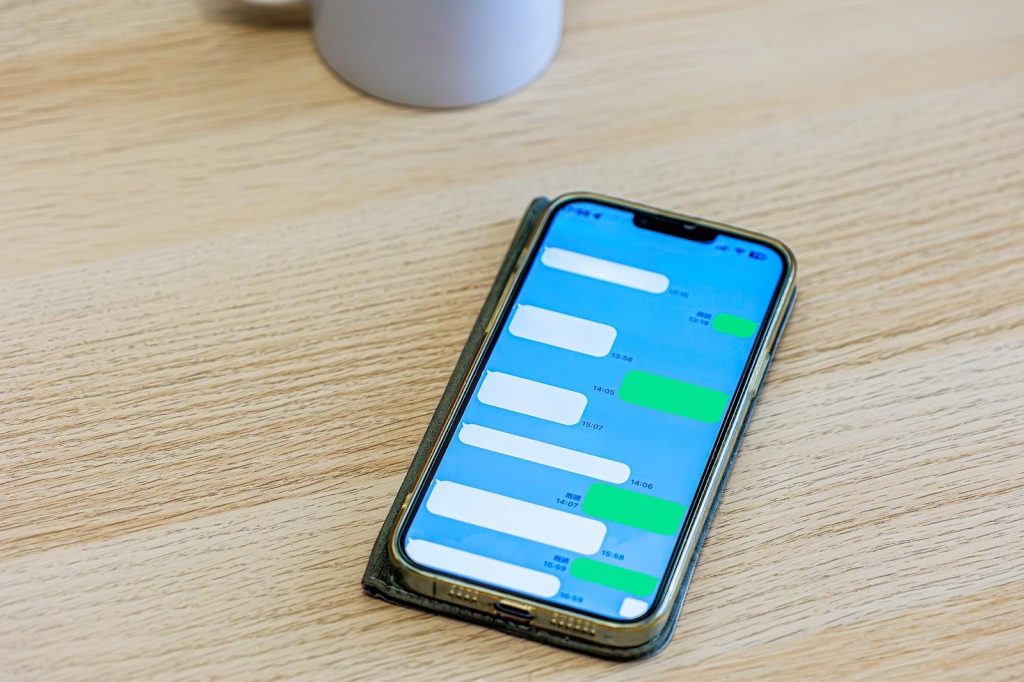 自動送信はバレるのか？業務利用で本当に注意すべき点